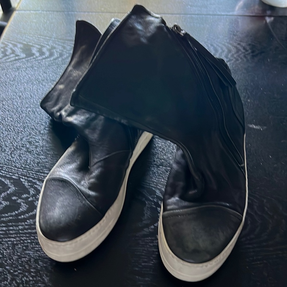 Bruno bordese Black leather zip up sneaker boots
